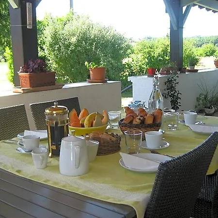 Bed & Breakfast Val De Costes Saint-Maurin