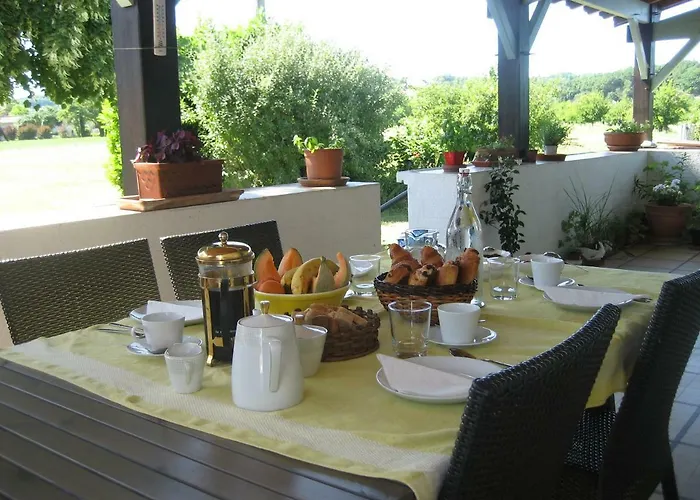 Val De Costes Bed and breakfast Saint-Maurin